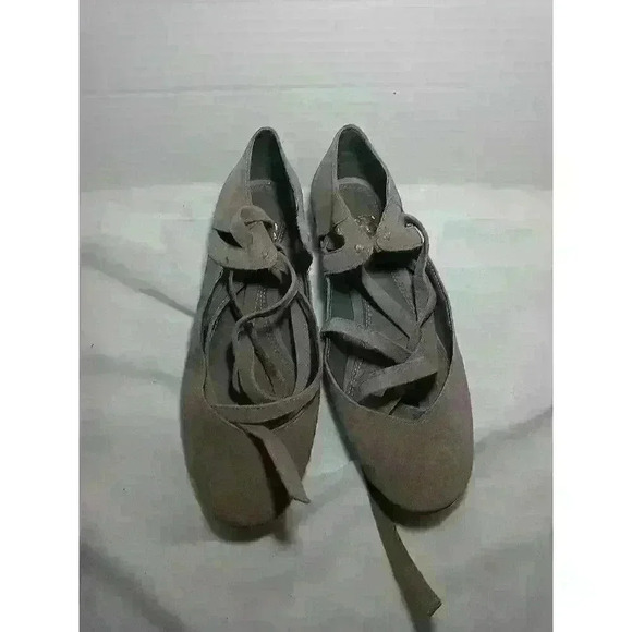 Gianni Bini Shoes Womens Size 6.5M Ballet Tie Wrap Flats Gray Closed Toe - Picture 1 of 6